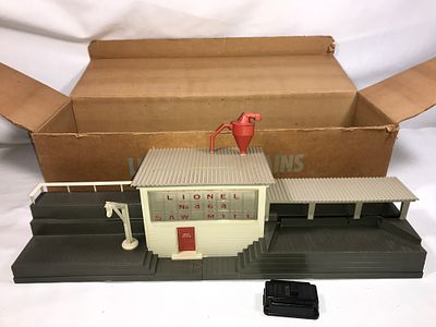 Lionel No. 464 Lumber Mill in org box. .