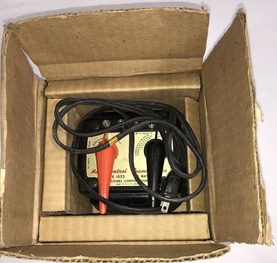 Lionel No. 1033 Transformer in org box. .