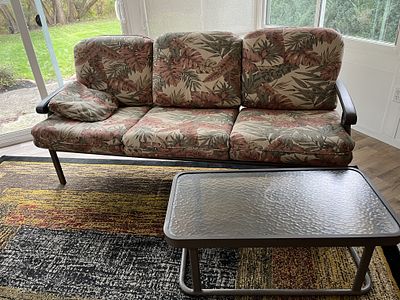 Tropical Pattern Patio Furntiure Set. Includes 3-seat sofa, 2-seat loveseat, rectangular table & 