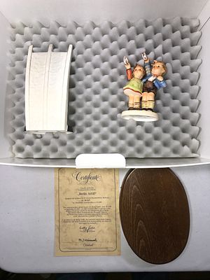 Hummel Berlin Airlift in original box. With Certificate