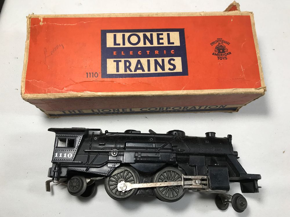 Lot 192: Lionel 1110 Locomotive in box