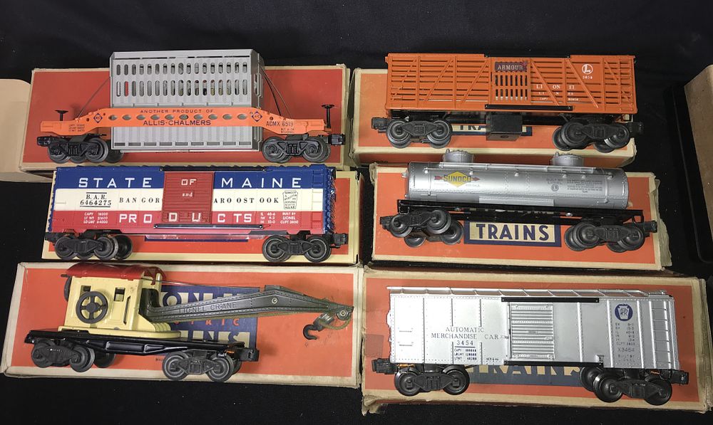 Lot 257: Lionel 6 Car Collection All in org boxes