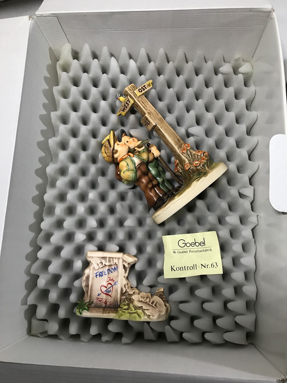 Lot 27: Hummel Crossroads in original box