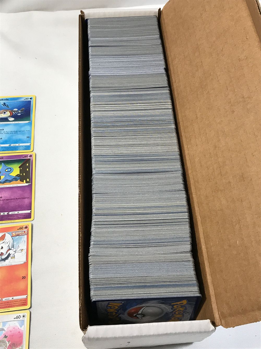 Lot 401: Pokemon Card Large Collection