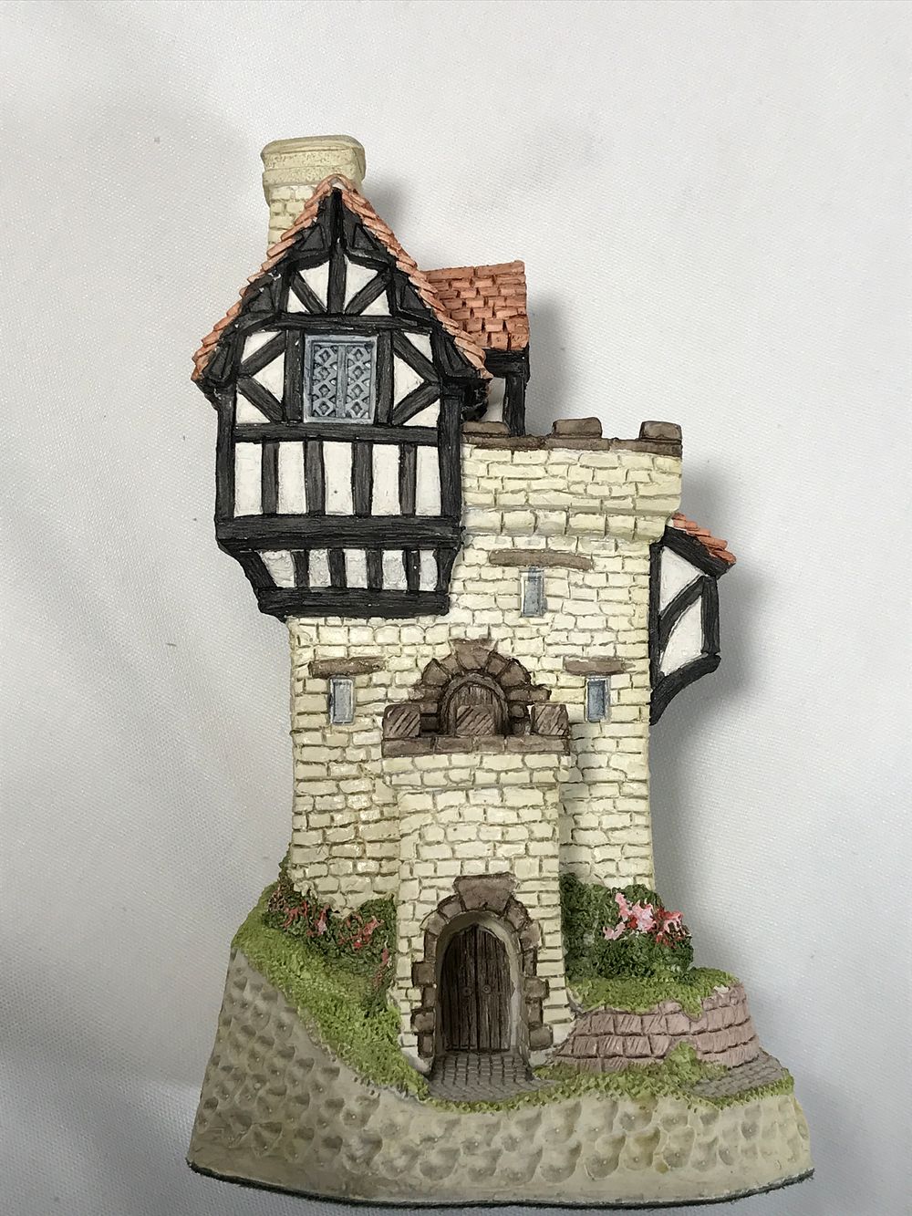 Lot 387: Knights Castle by David Winter British Traditions