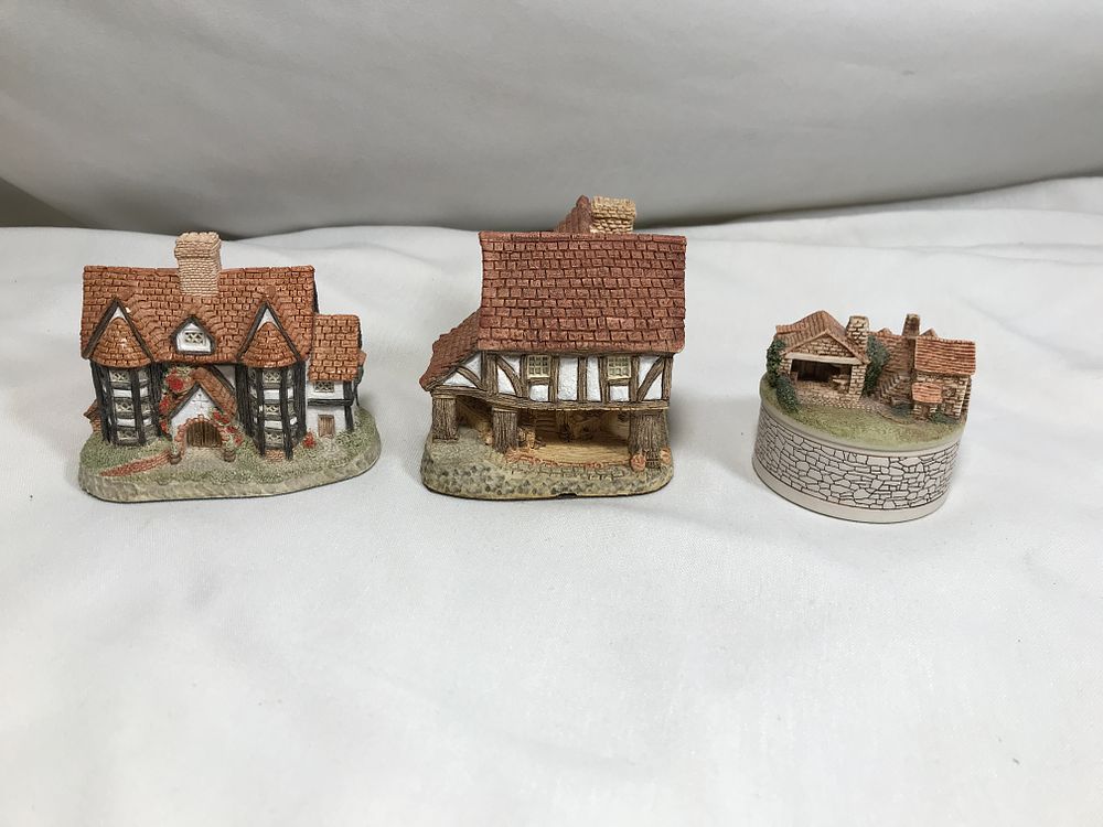 Lot 388: Handmade Town Collection (3)