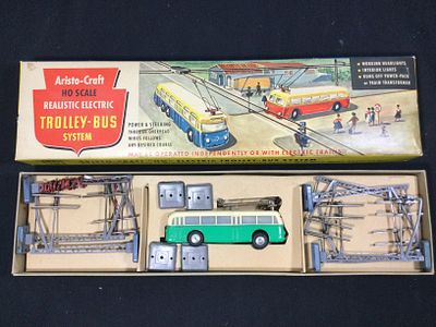 HO Scale Trolley Bus Green in org box. Aristo-CraftElectric trolley bus system