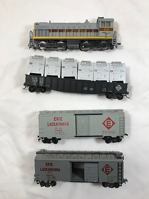 HO Scale Erie Lackawanna Collection. Including 509 Diesel Locomotive, Erie Refrigerator 