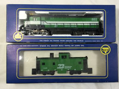 AHM Alco Century 424 Burlington Locomotive. And Extended Vision Caboose, HO Gauge, Both in 