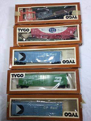 TYCO HO Scale Electric Train Collection (5). All five are in original boxes