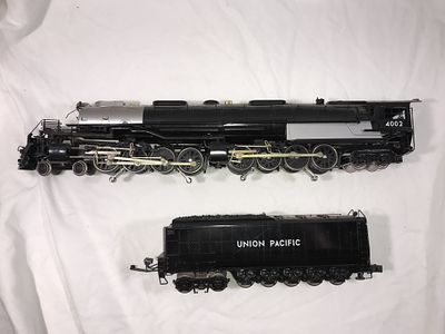 Williams Union Pacific 4002 Big Boy 4-8-8-4 . In very good condition, no box