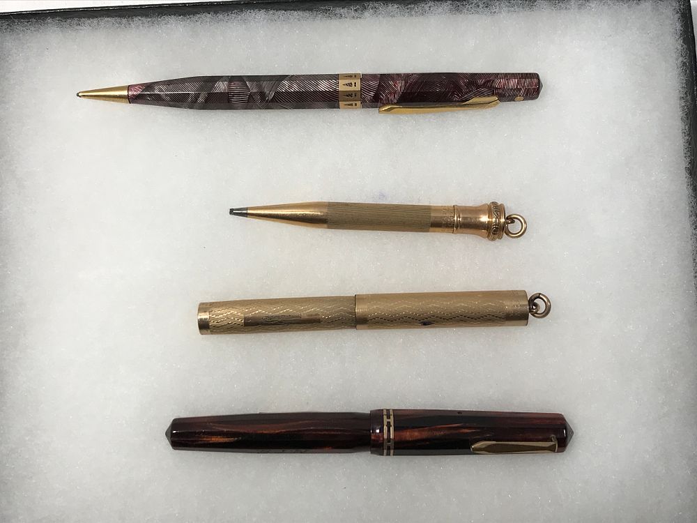 Lot 154: Vintage Pen Collection