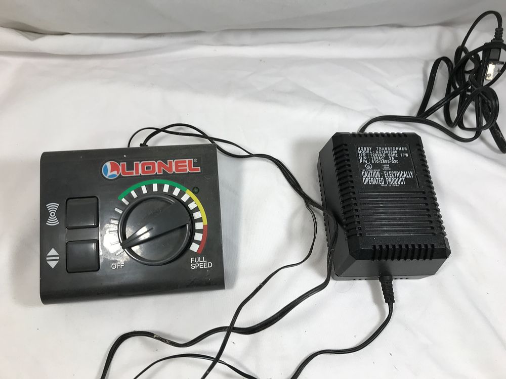 Lot 169: Lionel O Gauge 3 Amp Power Pack & Transformer