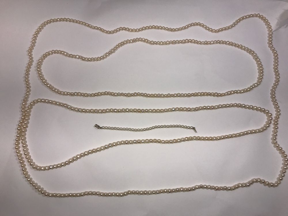 Lot 171: Pearl Jewelry Lot - 3 necklaces & bracelet