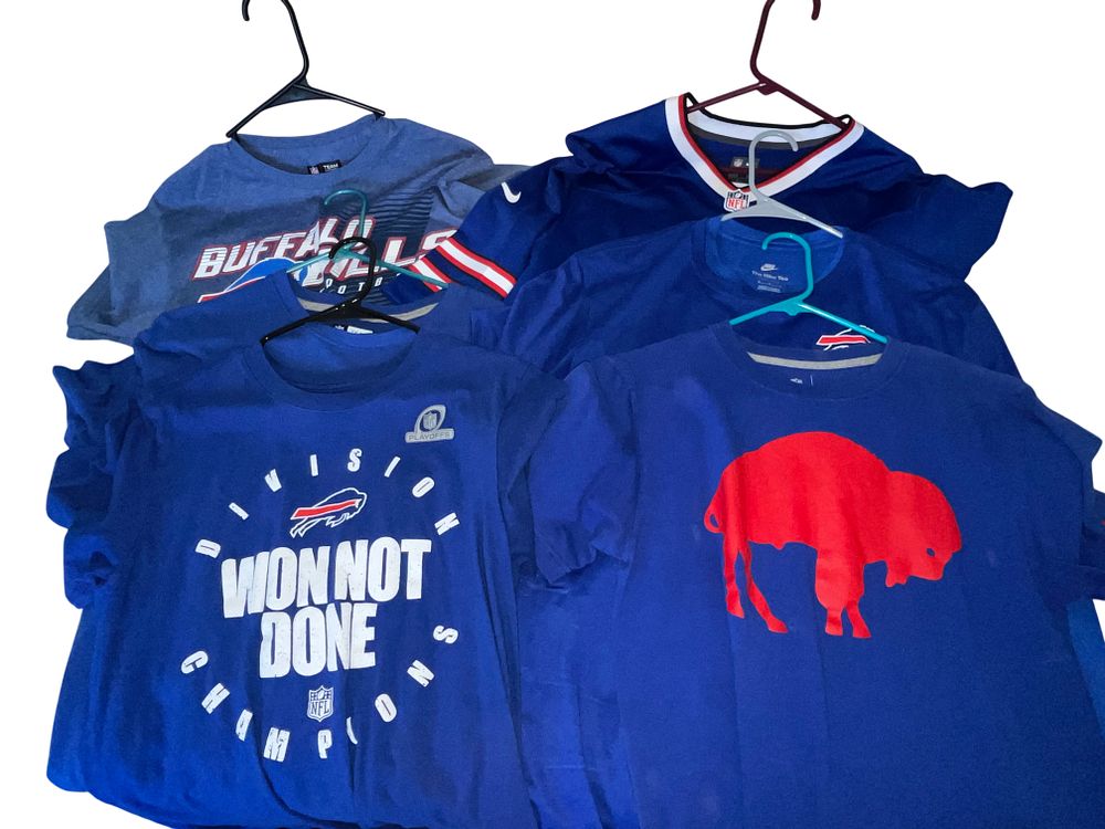 Lot 261f: Buffalo Bills Fan Apparel Collection, Nike Jersey and T-Shirts