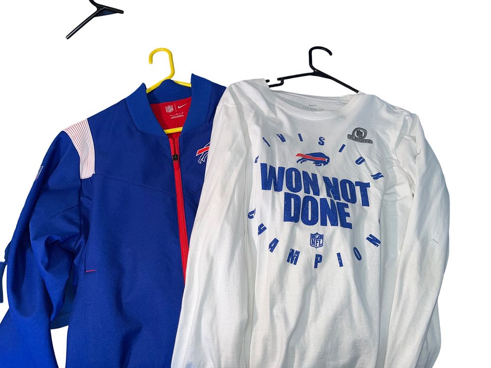 Lot 268a: Buffalo Bills Fan Apparel Lot, Nike and '47 Brand, Unsigned