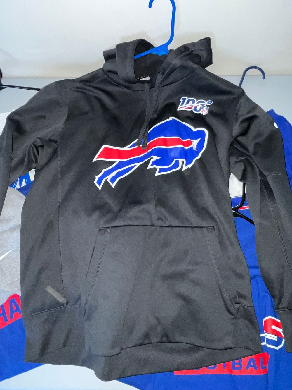 Lot 268l: Buffalo Bills, Mixed Apparel Lot, Unsigned