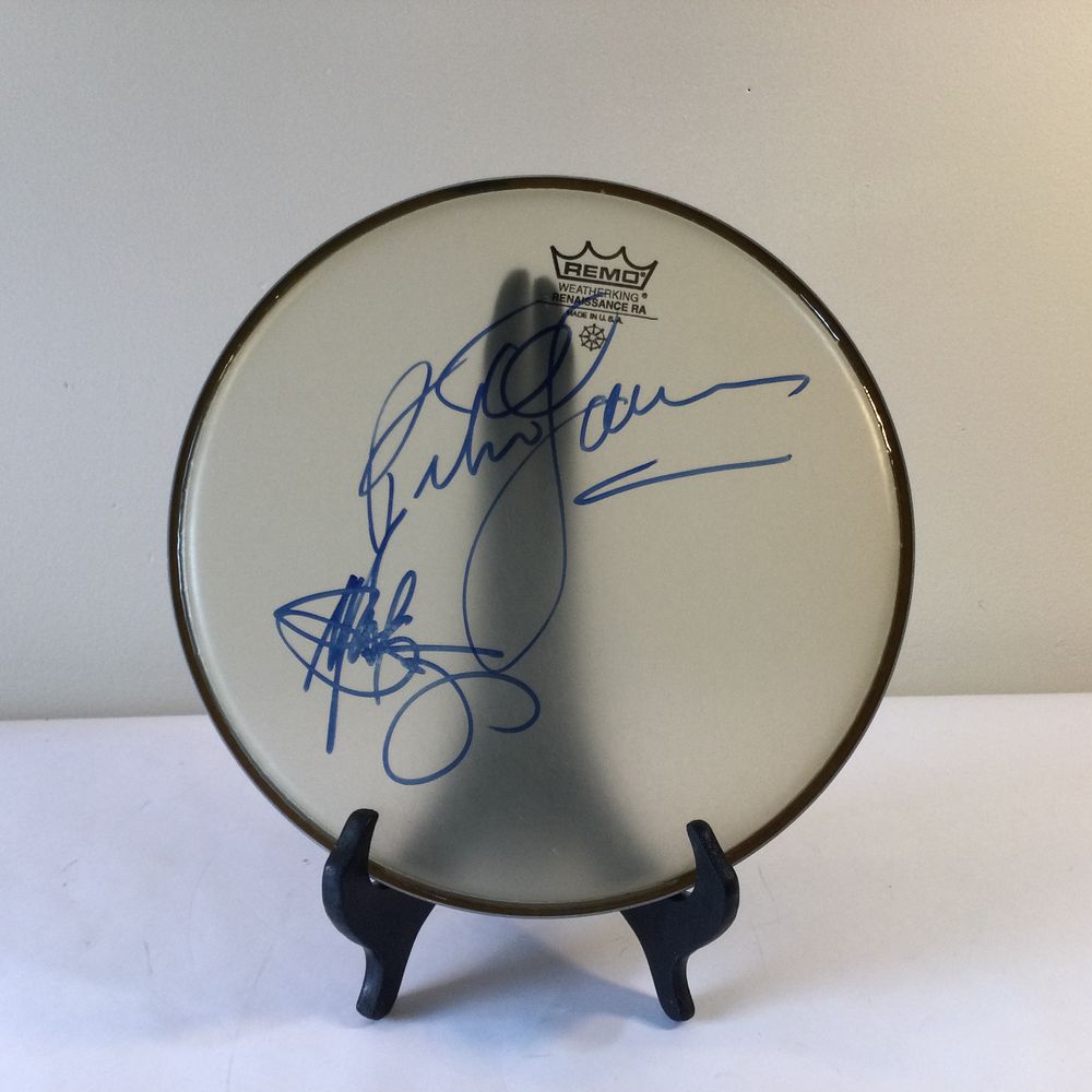 Lot 148: Autographed Remo Weatherking Renaissance RA Drumhead