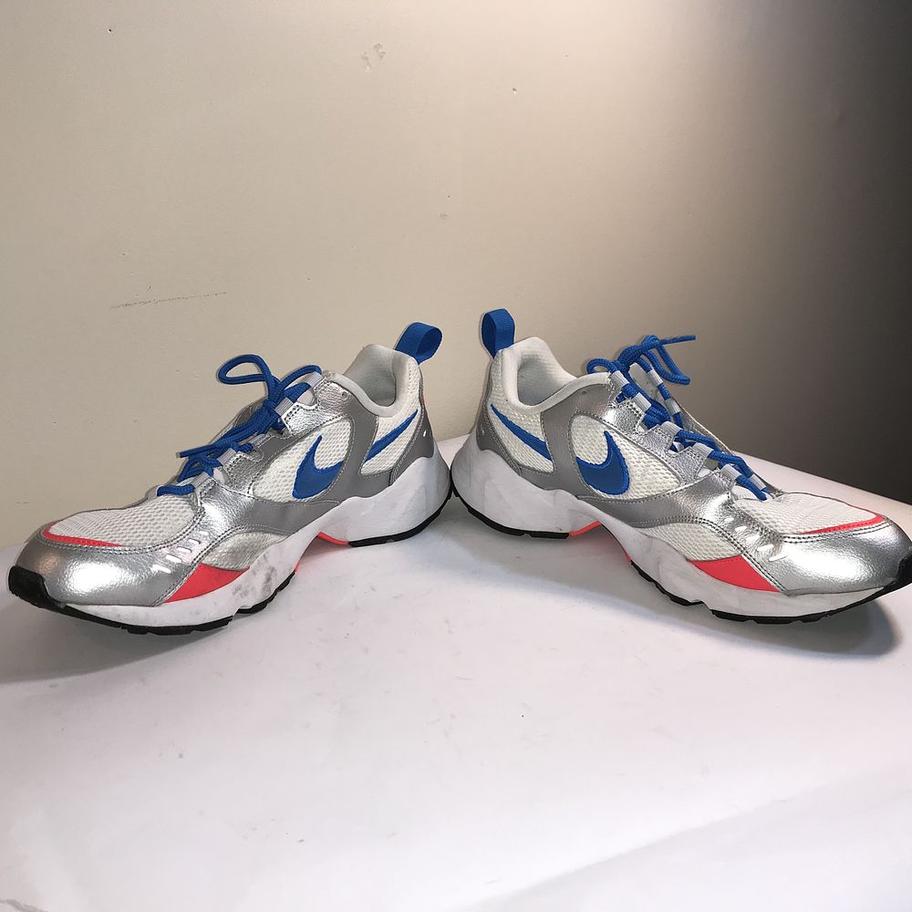 Lot 49c: 5 Pair of Men's Sneakers Size 10.5