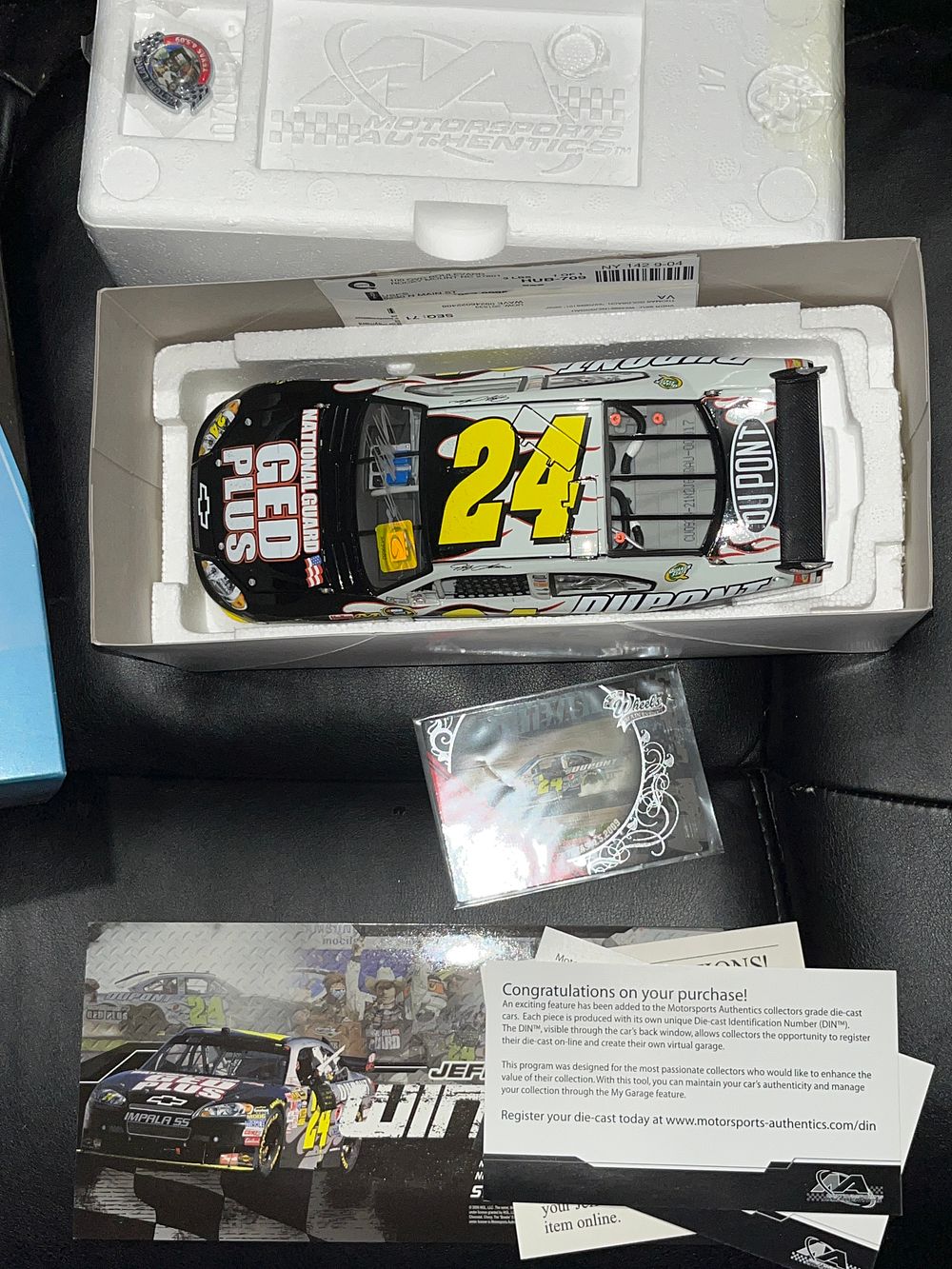 Lot 421: Jeff Gordon Motorsports Authentics 1:24 Scale 2009 #24 National Guard Texas Win Autographed