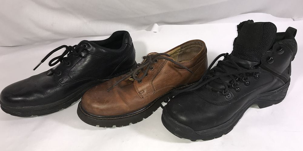 Lot 48d: Men’s Shoes Size 10 1/2 (3 pair)