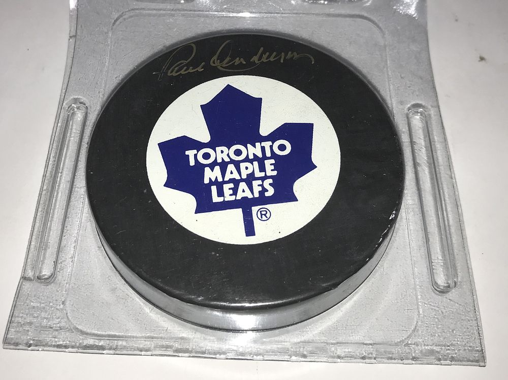 Lot 241g: Autographed Toronto Maple Leafs hockey puck