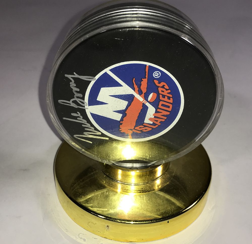 Lot 241j: Autographed NY Islanders Hockey Puck