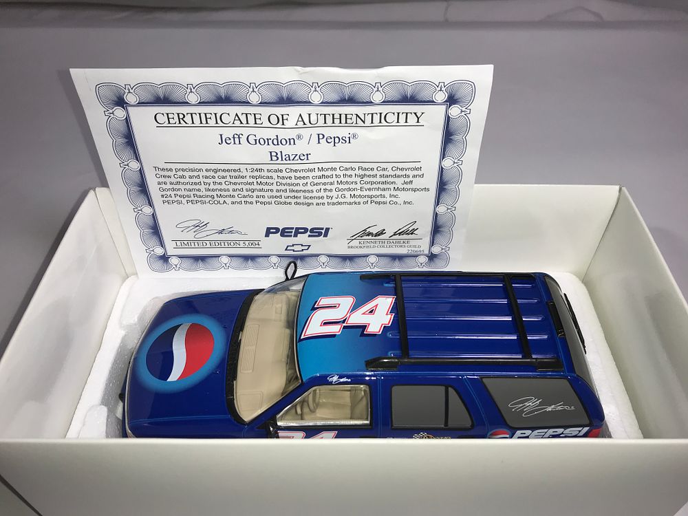 Lot 551: Jeff Gordon/Pepsi Blazer/Limited Edition of 5004