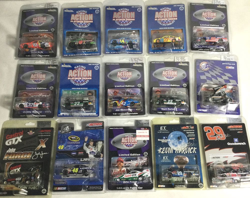 Lot 1255: Action Series Collectibles NASCAR 1:64 Scale