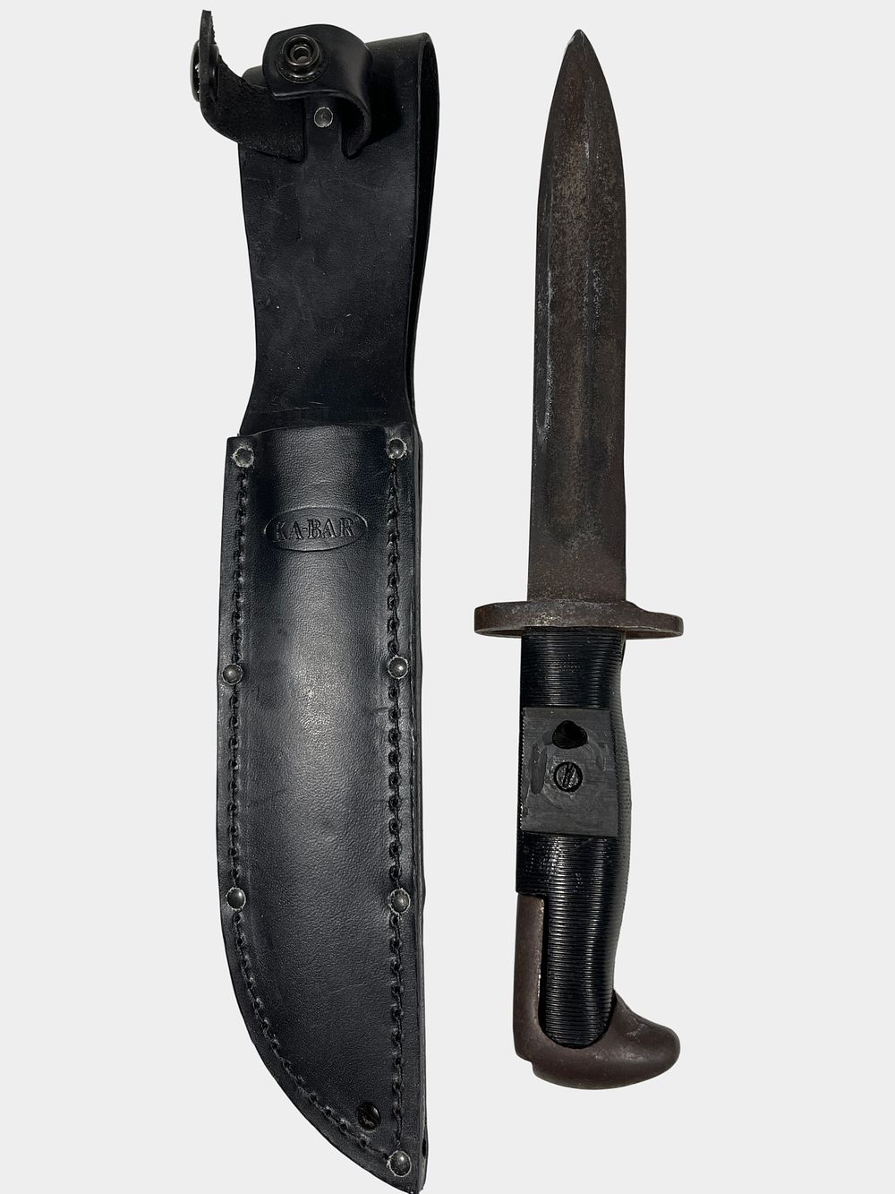 Lot 92: US Military M4 Bayonet with Ka-Bar Leather Sheath