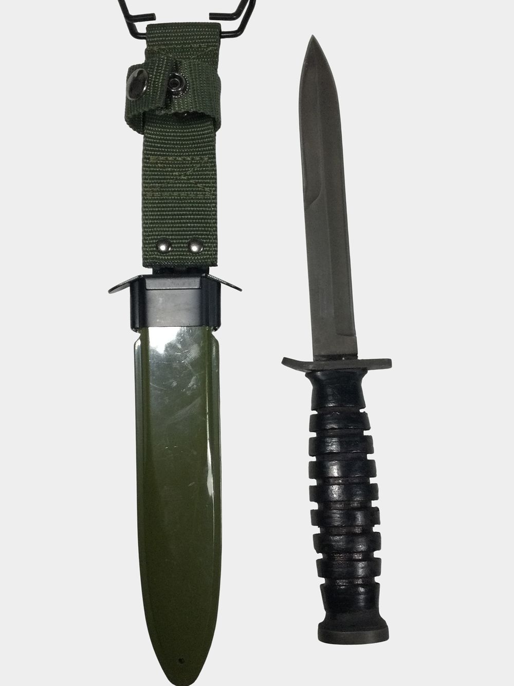 Lot 98: US Military M7 Bayonet and M8A1 Scabbard