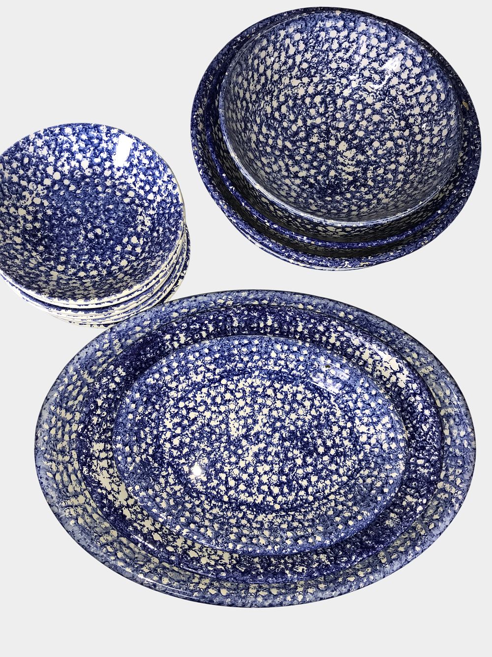 Lot 66a: Blue and White Sponge-Decorated Earthenware