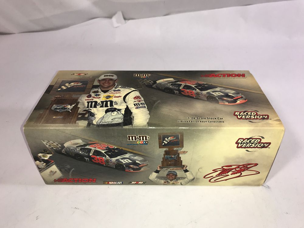 Lot 750: Raced Version Elliott Sadler 2004 w/ Tire Piece