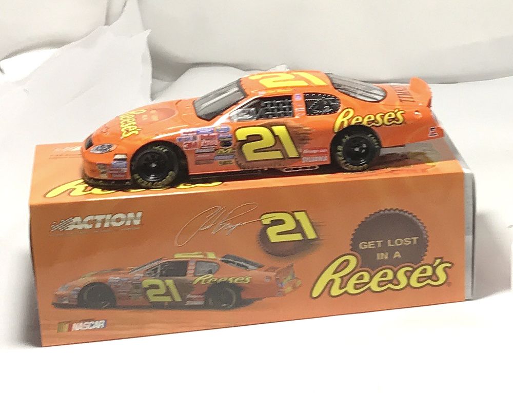 Lot 821: Colection Diecast race cars both great shape