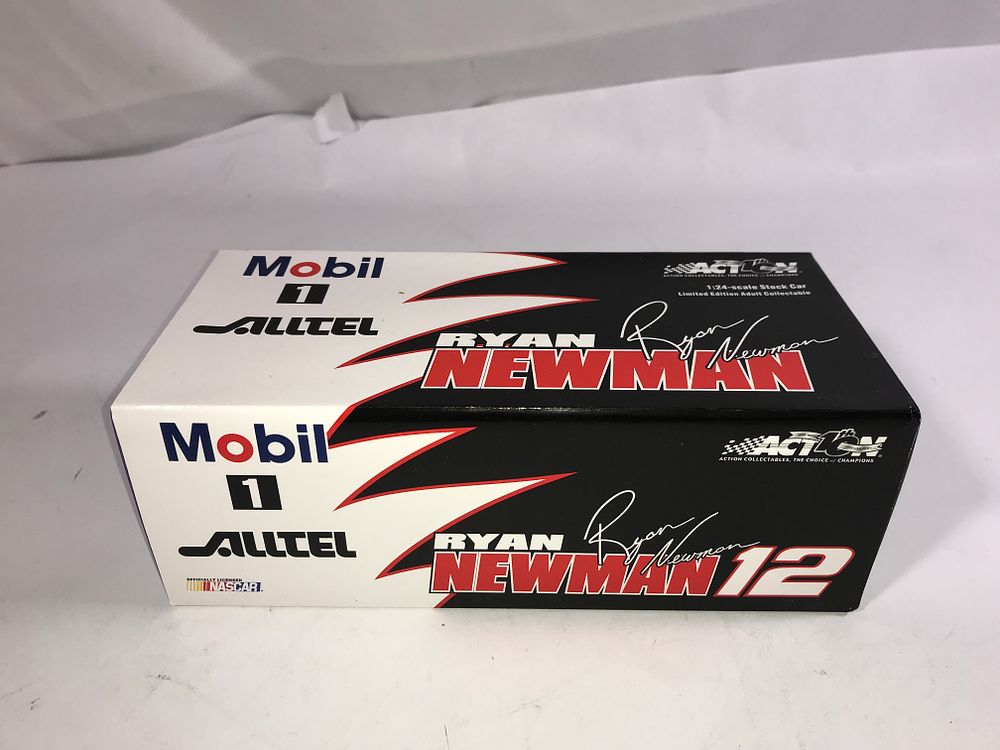 Lot 841: Ryan Newman 2002 Taurus Mobil LE