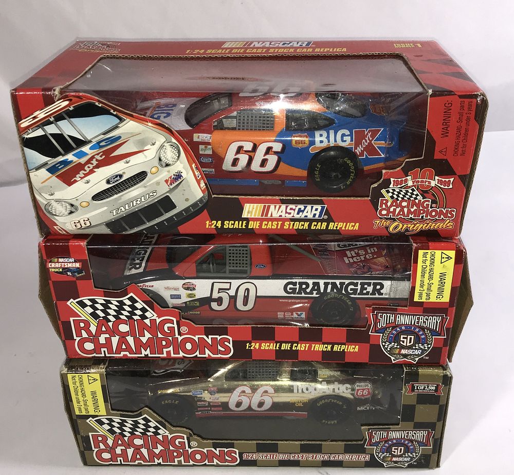 Lot 842: Racing Champions 1:24 scale Die-Cast Cars (3)