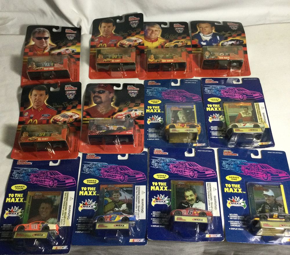 Lot 1276: Die-cast 1:64 Scale Car Collection