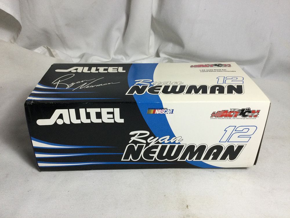 Lot 911: Ryan Newman 2002 Taurus LE