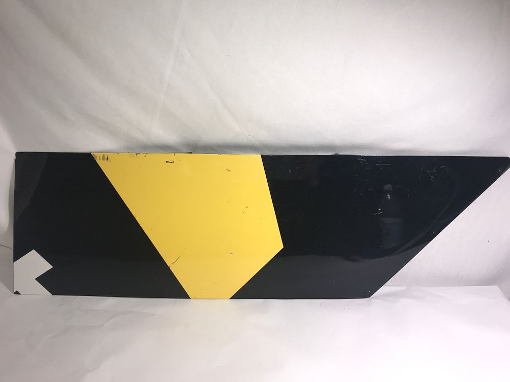 Lot 288: William Byron 2018 #24 Hertz Chevrolet roof flap