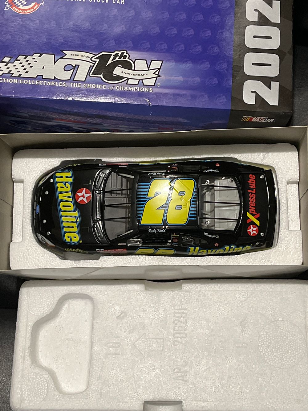 Lot 40: Ricky Rudd 2002 Taurus #28 Havoline