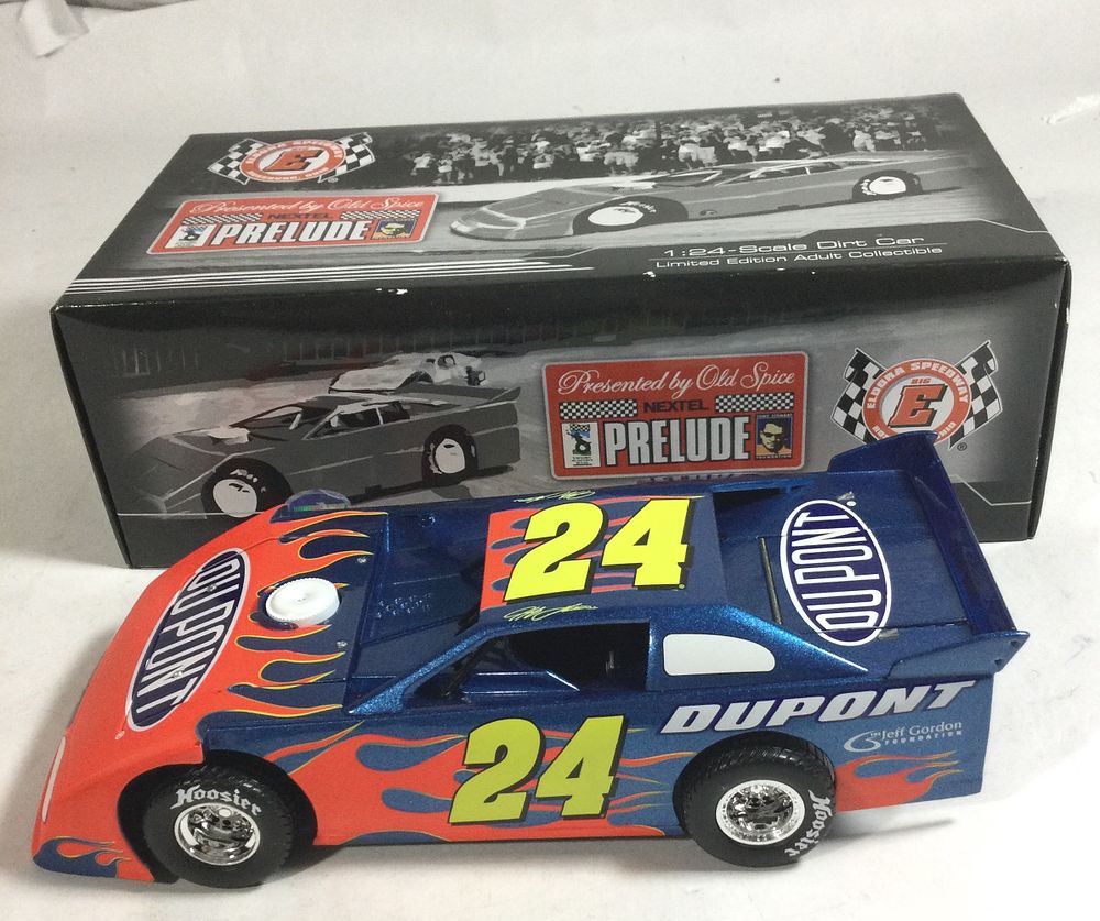 Lot 1122: Jeff Gordon 2007 Monte Carlo SS Late Model Dirt