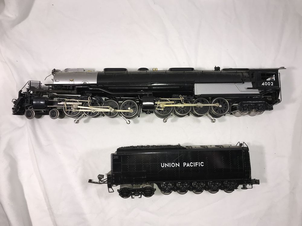 Lot 23: Williams Union Pacific 4002 Big Boy 4-8-8-4