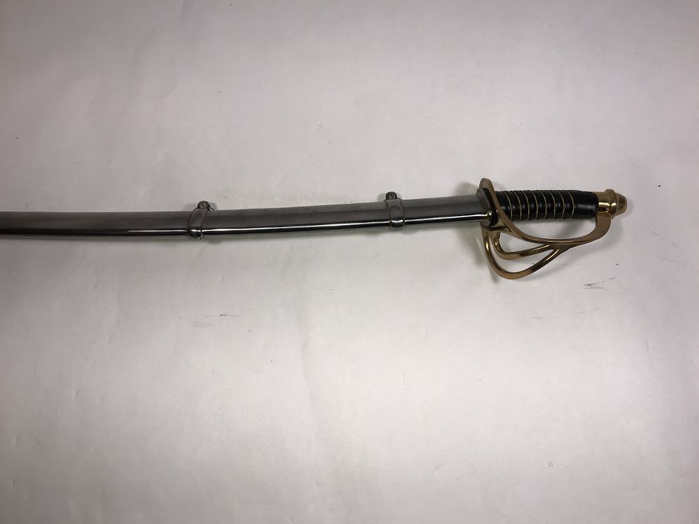 Lot 76: Confederate States of America Replica Sword