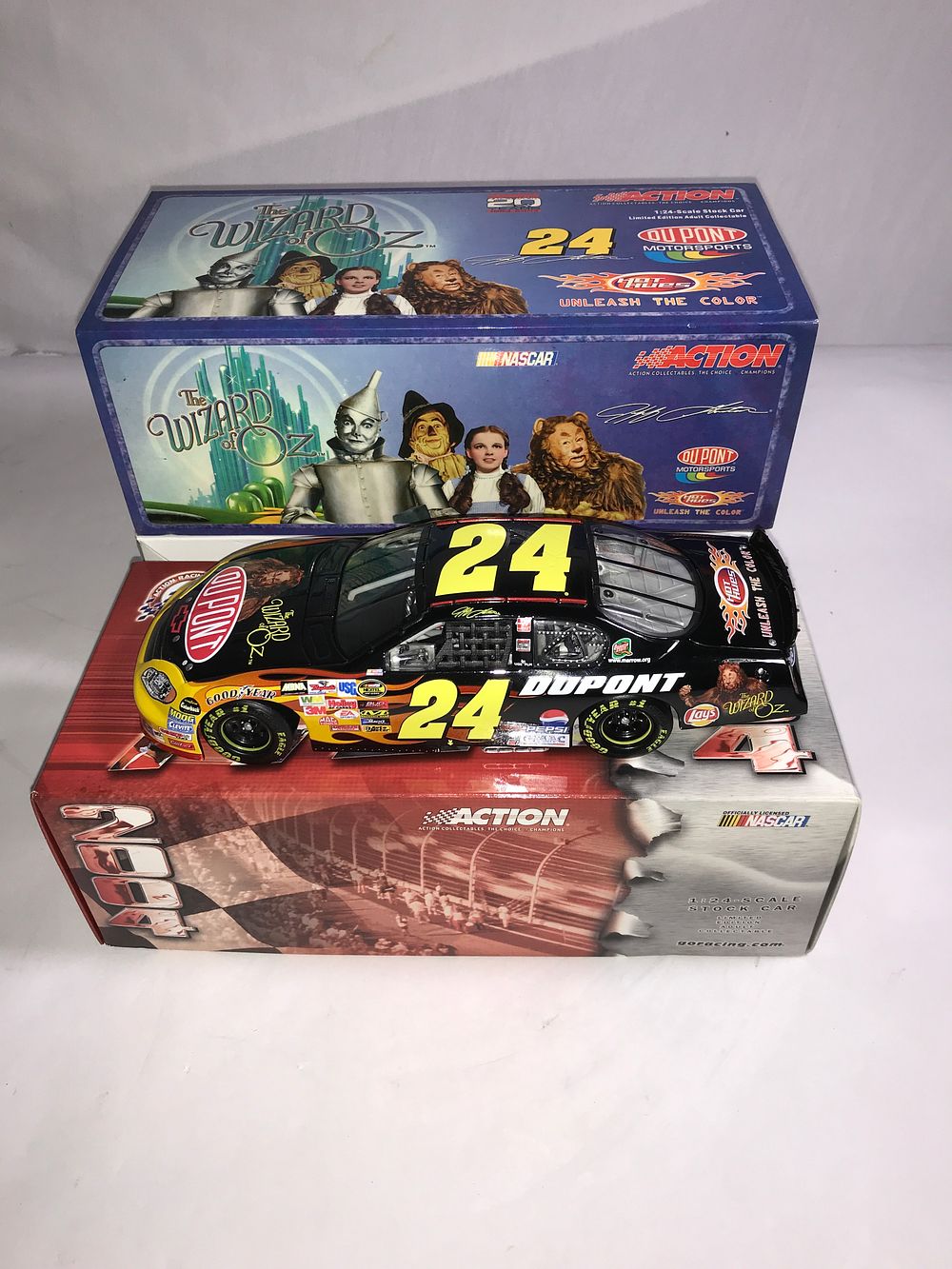 Lot 545: Jeff Gordon 2004 Monte Carlo Wizard of OZ Limited