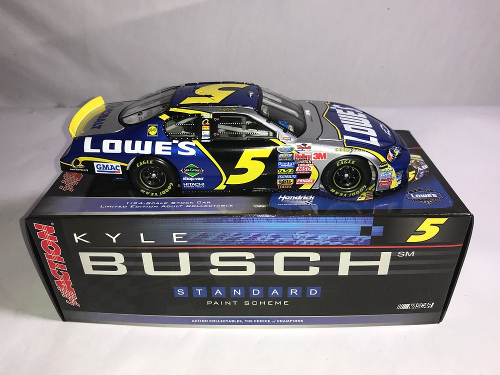 Lot 557: Kyle Busch STANDARD Paint Scheme 2006 Monte Carlo