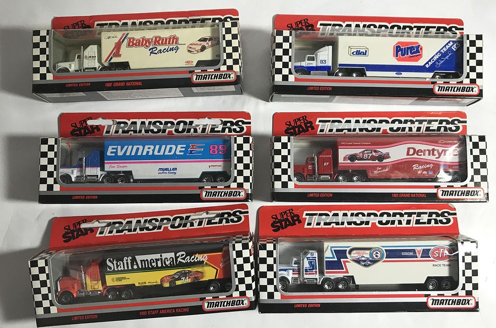 Lot 578: Redbox Superstar Transport Collection