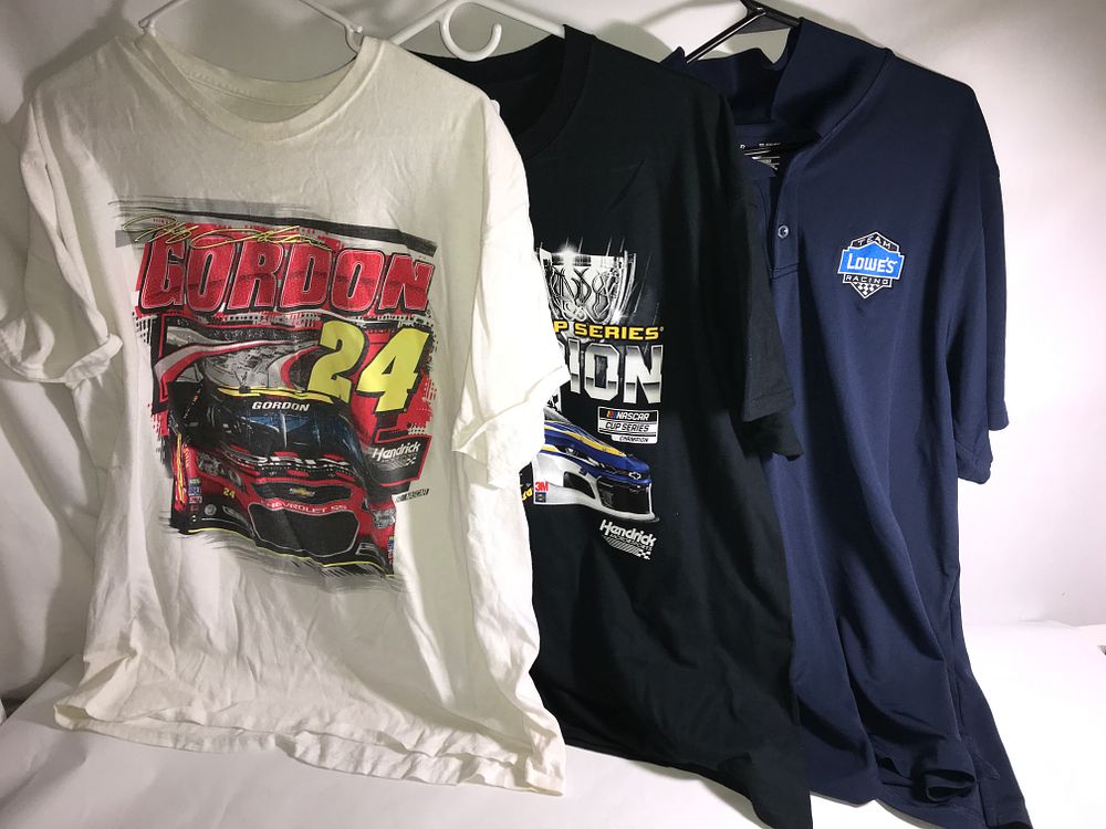 Lot 615: 3 pair NASCAR T-shirts size XL