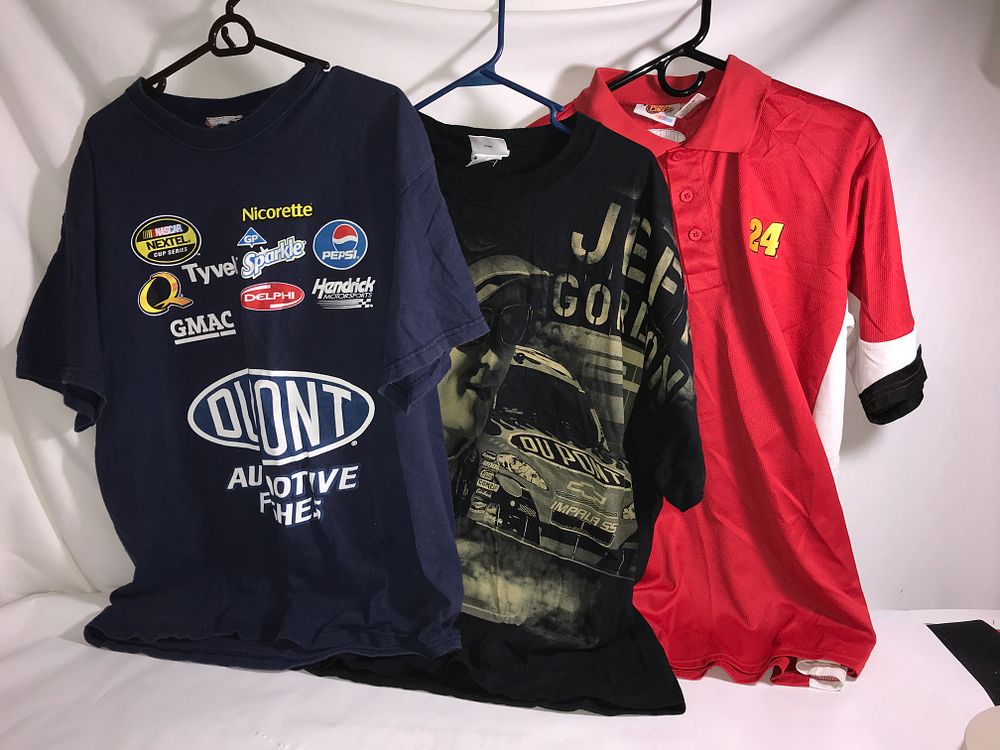 Lot 645: 3 pair Jeff Gordon T-shirts, size XL