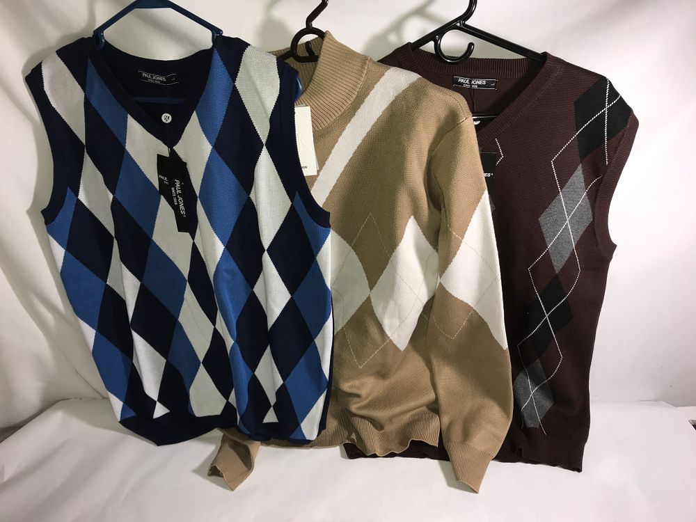 Lot 649: NWT sweaters collection size L