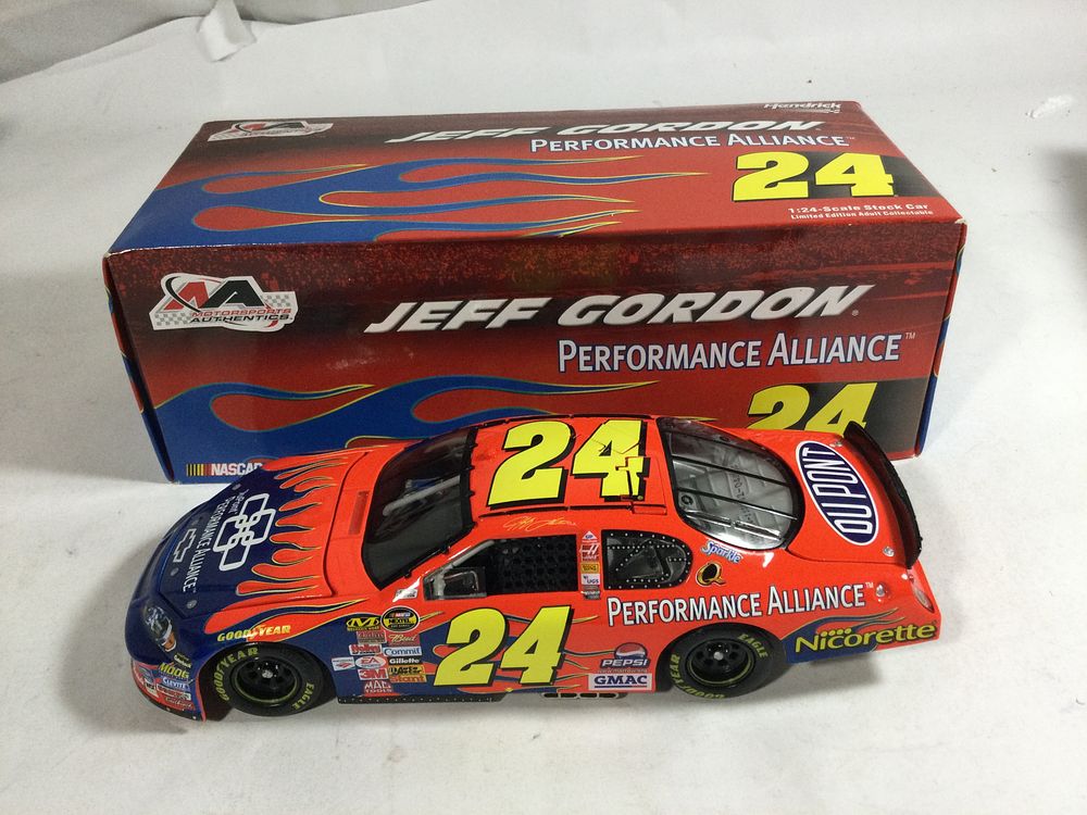 Lot 801: Jeff Gordon  Performance Alliance Diecast Limited